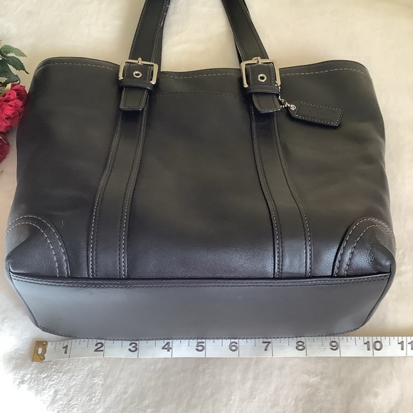 Coach Leather Purse - Picture 6 of 16